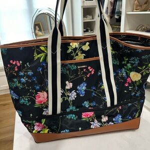 Stella & Dot expandable travel Bag